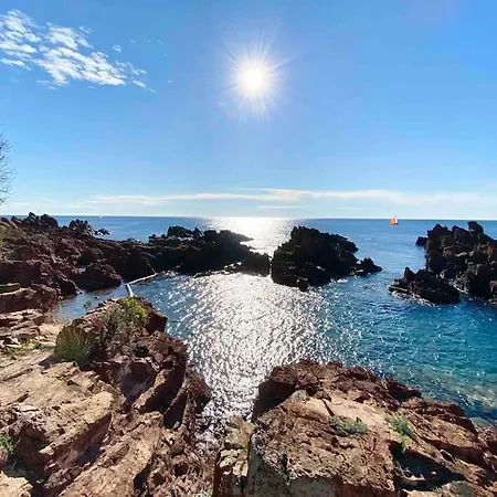 Apartment Appt Frimousse Vue Mer & Piscine Cap Esterel Agay Saint-Raphael (Var)